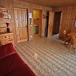 Champoluc Apartment דירה *