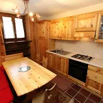 Champoluc Apartment Lägenhet *