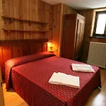 Champoluc Apartment דירה *