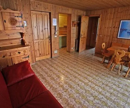 Champoluc Apartment Apartamento *