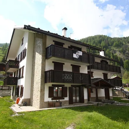 Appartamento Champoluc Apartment *
