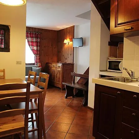 Champoluc Apartment *