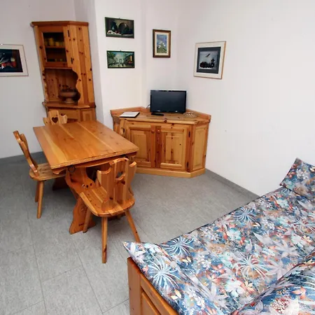 Lägenhet Champoluc Apartment